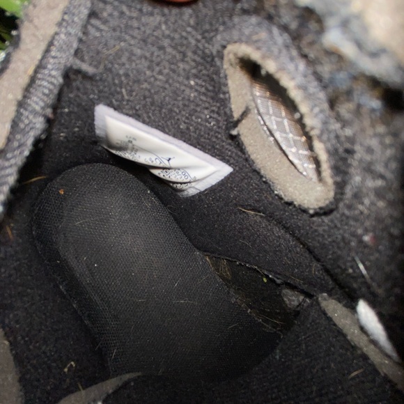 BAPE x New Balance 2002R Grey - Picture 6 of 7